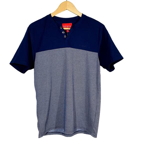 NEW! Guess LA Pullover Henley Top Short Sleeve Houndstootch Casual Blue - M - Picture 1 of 4